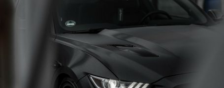 Ford Mustang GT 5.0 V8 - Folierung in Avery Dennison Brushed Black