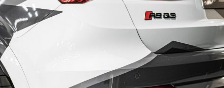 Audi RS Q3 Sportback Designfolierung in Blitz Optik