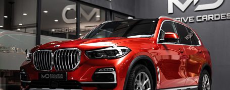 BMW X5 G05 - Wrapping in PWF Ruby Red CC 4115
