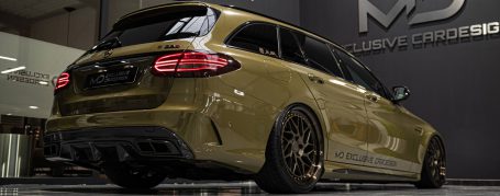 Mercedes-AMG C63 T-Modell S205 - Wrapping in PWF Badass Brewster