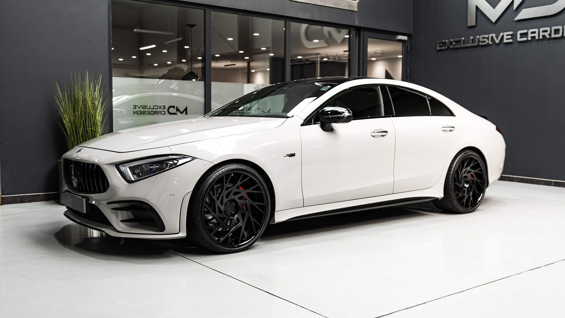 MercedesAMG CLS 53 C257 Folierung in PWF Chalk Grey CC 4166 M&D