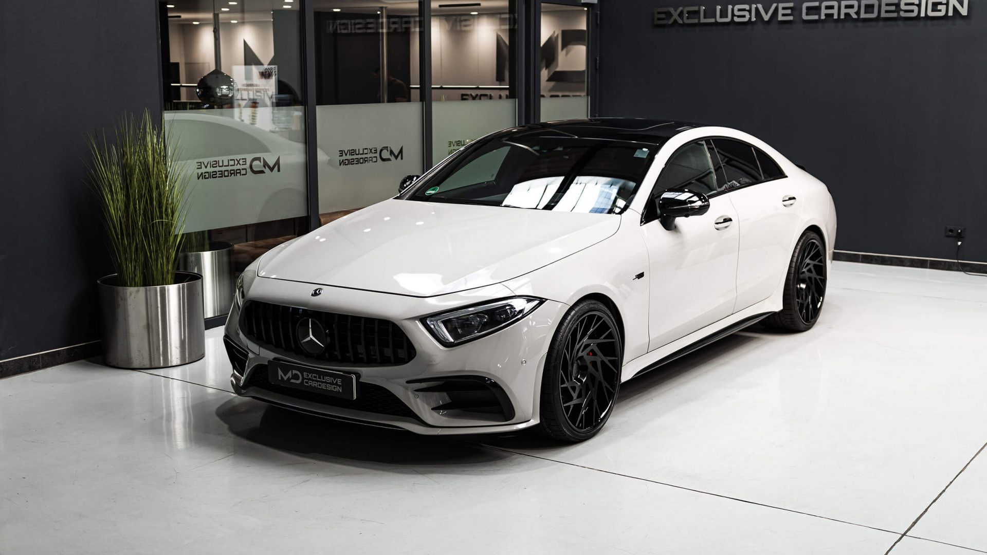MercedesAMG CLS 53 C257 Folierung in PWF Chalk Grey CC 4166 M&D