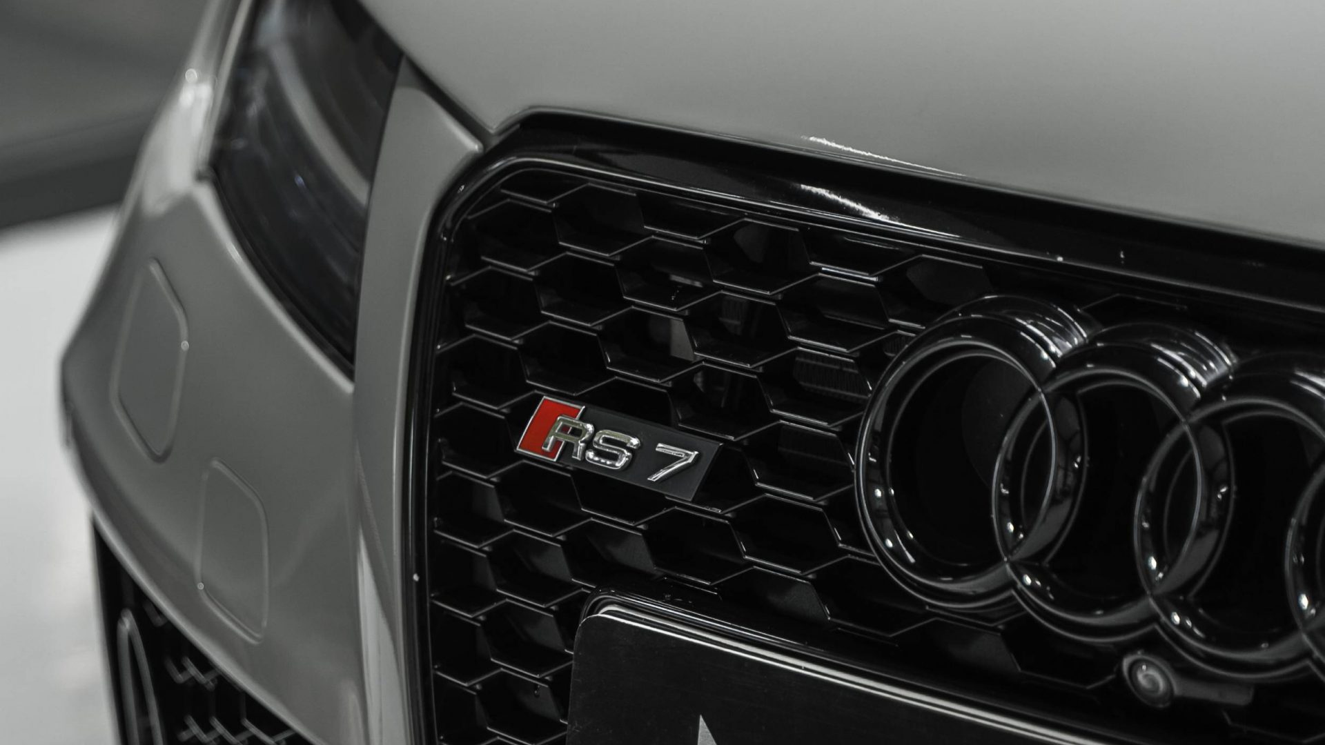 2080 Folierung: Audi Q8 Im Edlen Matt Schwarz - v7h6zy3
