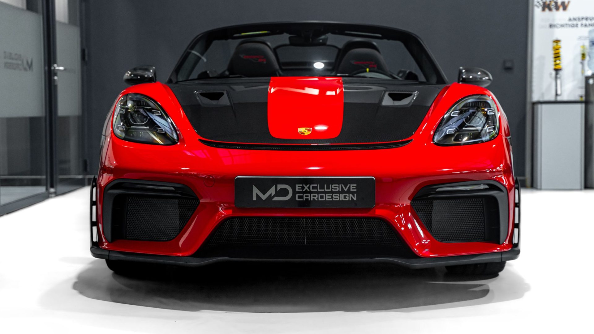 Porsche 718 Spyder RS Weissach Guards Red - Paint Protection with